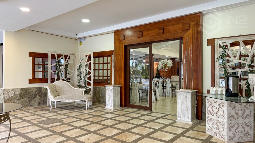 Local de eventos,Venta,1018